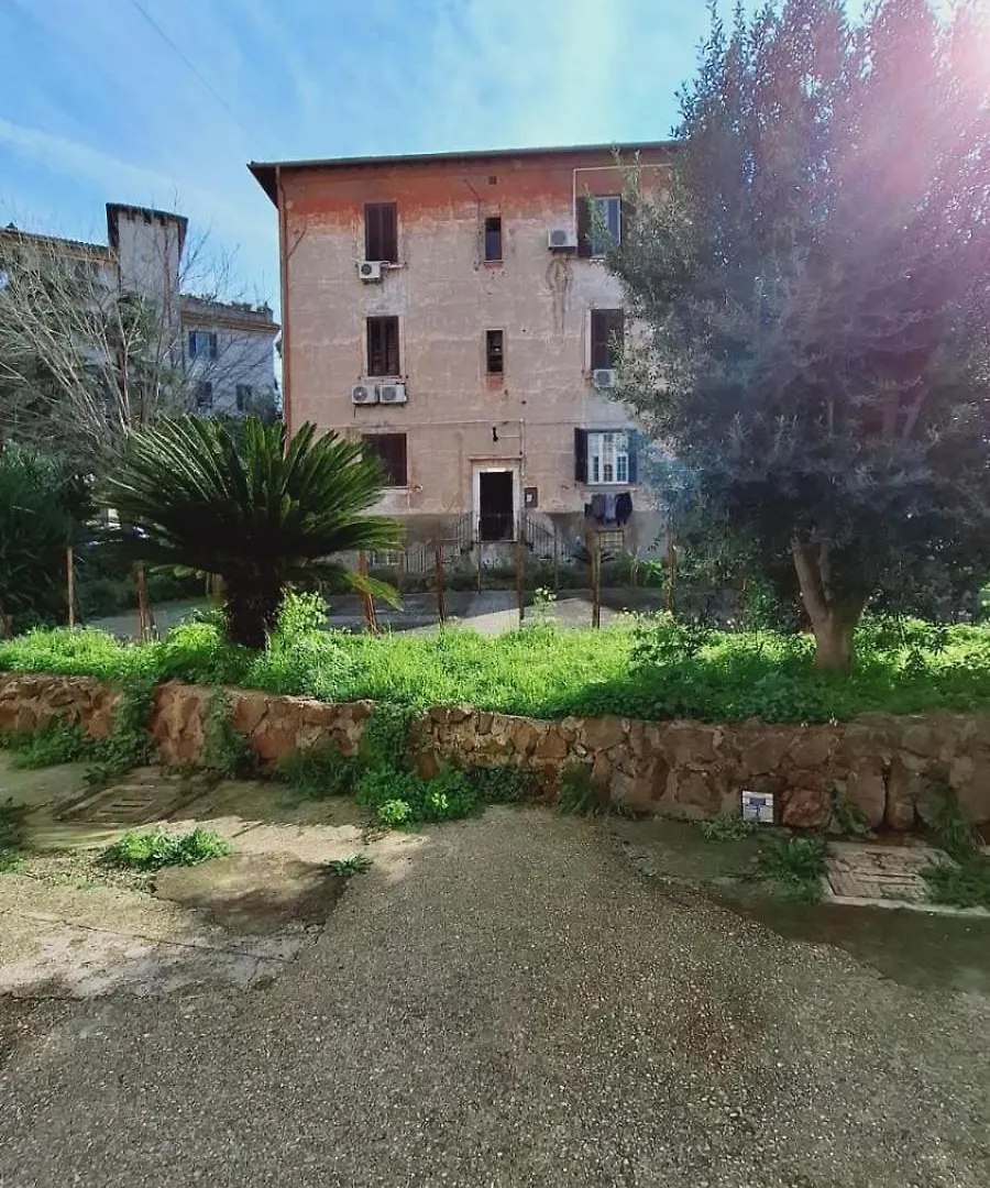 Casetta Garbatella Rome 0*,  Italy